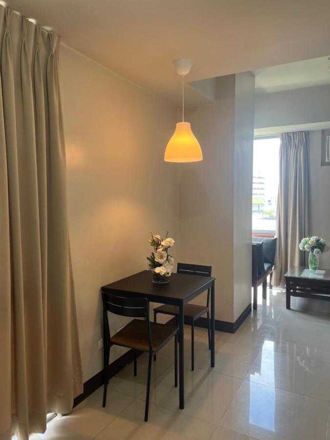 Manhattan Heights Tower D Aparthotel Manila Exterior photo