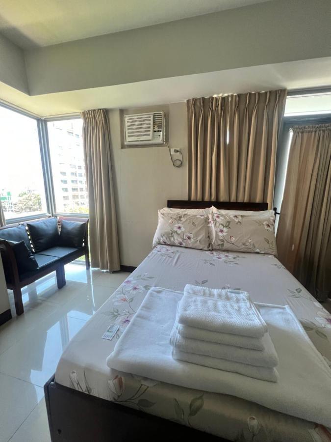 Manhattan Heights Tower D Aparthotel Manila Exterior photo