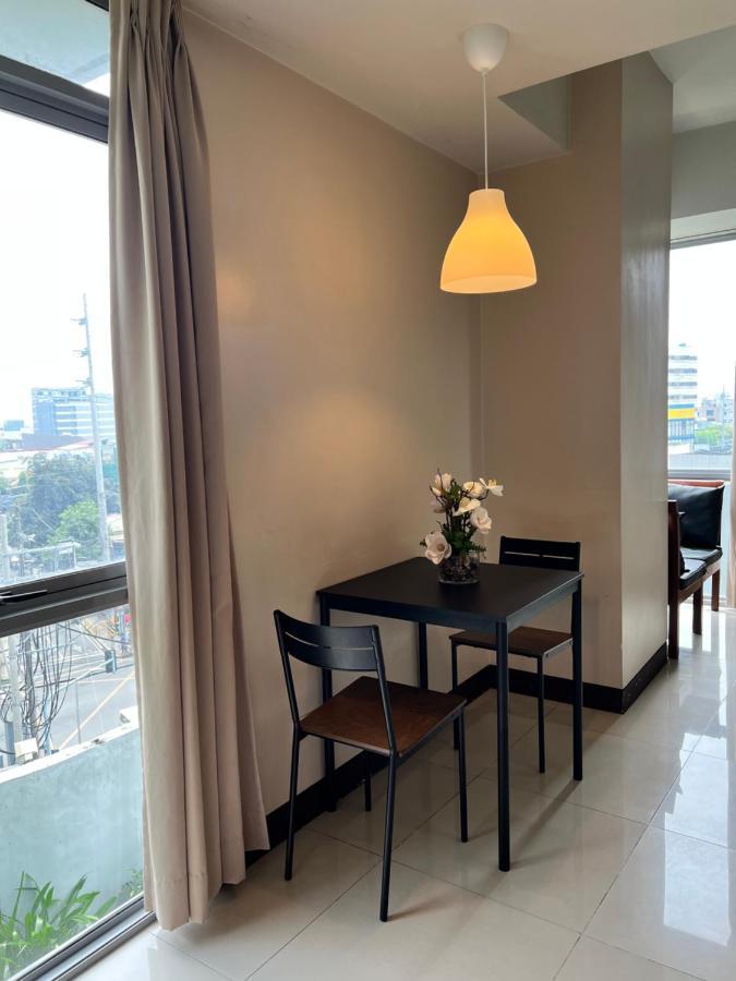 Manhattan Heights Tower D Aparthotel Manila Exterior photo
