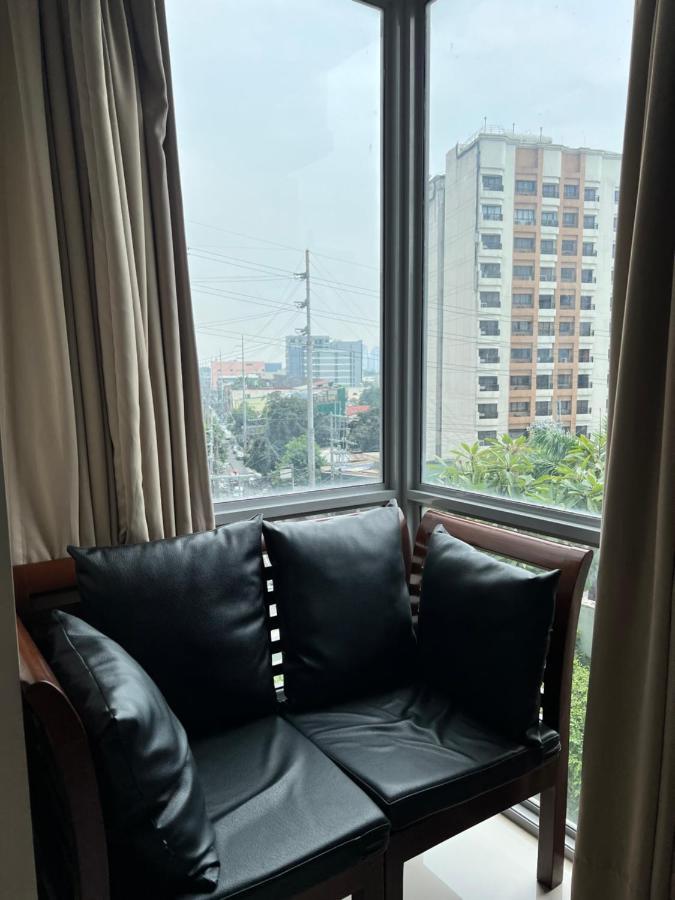 Manhattan Heights Tower D Aparthotel Manila Exterior photo
